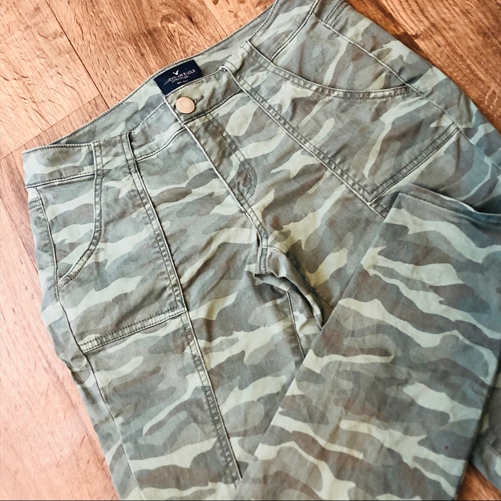 💖2 for $10💖 Camo Skinny Stretch American Eagle